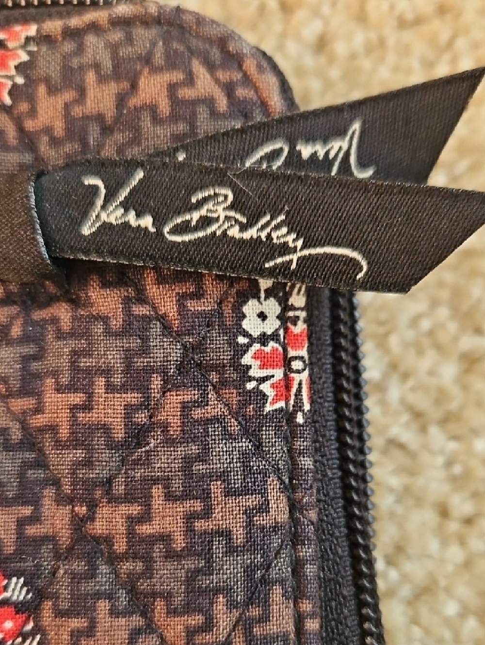 Vera Bradley Size OS Black with Pink Floral Quilted Wristlet Wallet - Picture 2 of 13